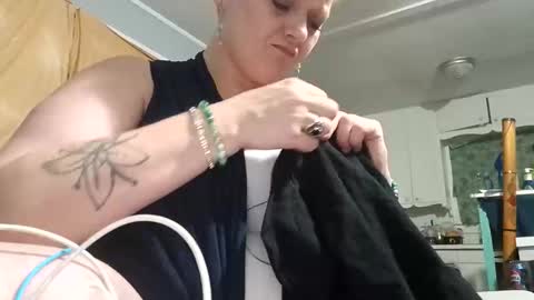 Summer Divine online show from 12, 10, 2025