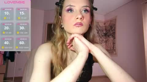 Snapshot of summerhazee chatting on 21, 6, 2026 summerhazee online show from 21, 6, 2026