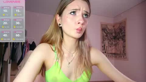 Snapshot of summerhazee chatting on 29, 6, 2026 summerhazee online show from 29, 6, 2026