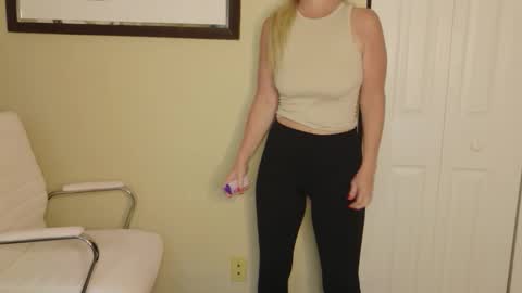 Snapshot of summerishotter chatting on 6, 4, 2026 Amber online show from 6, 4, 2026