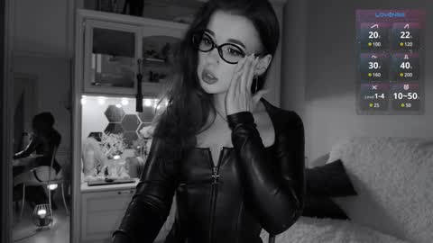 Miss Nelly online show from 1, 2, 2025