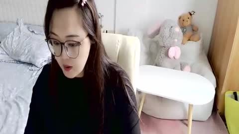 Snapshot of sun_yummy chatting on 31, 10, 2025 Lucis online show from 31, 10, 2025