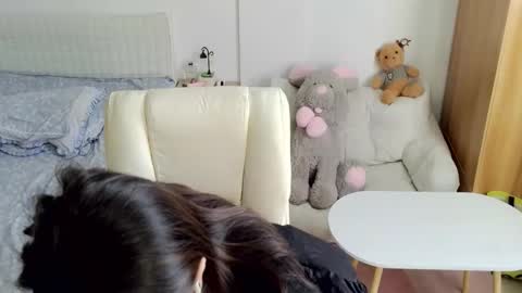 Snapshot of sun_yummy chatting on 23, 11, 2025 Lucis online show from 23, 11, 2025