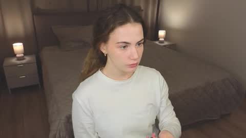 Snapshot of sundayferrigno chatting on 18, 12, 2025 Angella online show from 18, 12, 2025