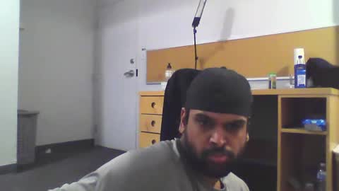 Snapshot of sundoog chatting on 4, 2, 2025 Sundoog online show from 4, 2, 2025