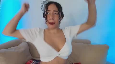 Aillyn Perez online show from 5, 2, 2026