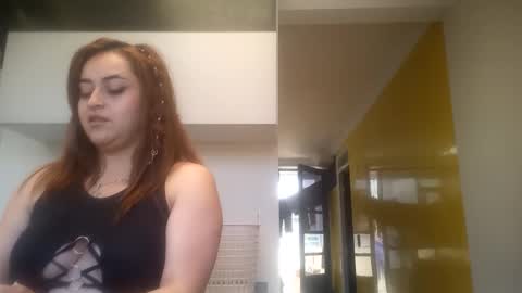 Snapshot of sunflower_dance chatting on 10, 9, 2025 Jeraldine online show from 10, 9, 2025