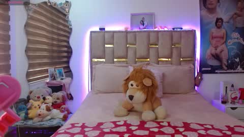 Snapshot of sunflower_dance chatting on 3, 12, 2025 Jeraldine online show from 3, 12, 2025