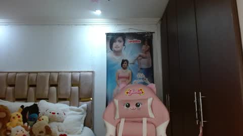 Snapshot of sunflower_dance chatting on 27, 5, 2026 Jeraldine online show from 27, 5, 2026