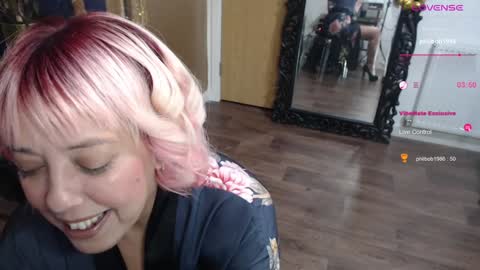 Snapshot of sunni_hottie chatting on 6, 1, 2025 Sunni Knight online show from 6, 1, 2025