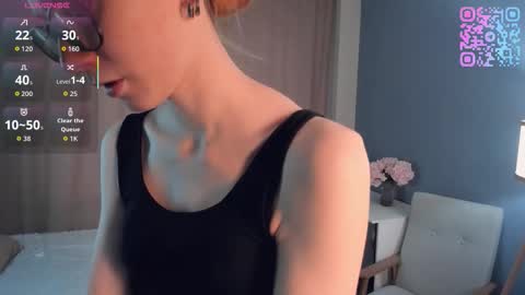 Snapshot of sunnivagaillard chatting on 20, 3, 2026 Kiki online show from 20, 3, 2026