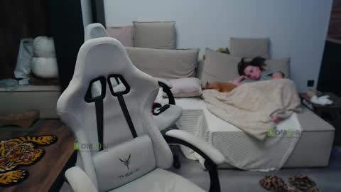 Alice and Sergey online show from 5, 1, 2026