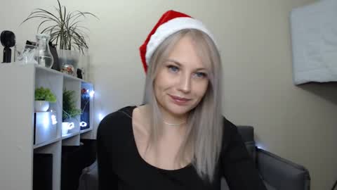 Snapshot of sunny_bunny6 chatting on 25, 12, 2024 Naomi online show from 25, 12, 2024