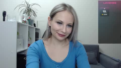 Snapshot of sunny_bunny6 chatting on 10, 2, 2025 Naomi online show from 10, 2, 2025
