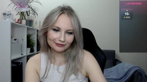 Snapshot of sunny_bunny6 chatting on 12, 3, 2025 Naomi online show from 12, 3, 2025