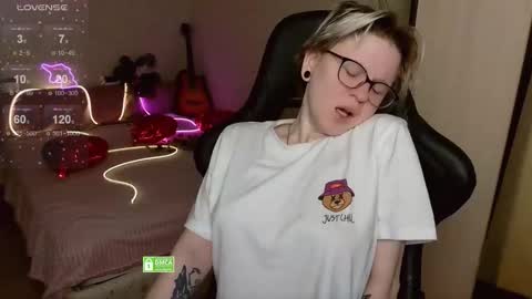 Snapshot of sunny_mood chatting on 28, 3, 2026 sunny mood online show from 28, 3, 2026