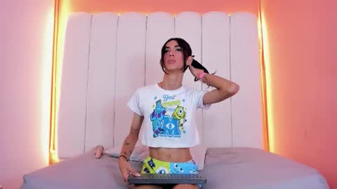 Sunny online show from 3, 2, 2026