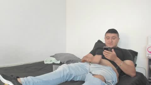 Snapshot of sunnyandevan chatting on 16, 12, 2024 Christian Vanessa online show from 16, 12, 2024