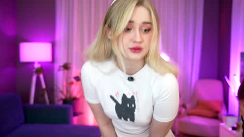 Snapshot of sunnyfia chatting on 8, 2, 2025 Fia  -  TG -  Mia -  Alice -  online show from 8, 2, 2025