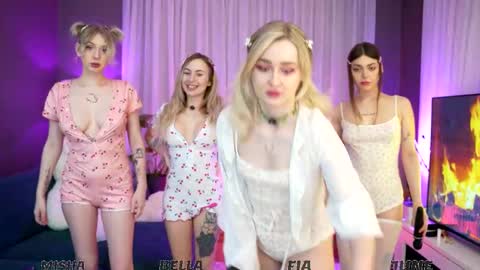 Snapshot of sunnyfia chatting on 10, 2, 2025 Fia  -  TG -  Mia -  Alice -  online show from 10, 2, 2025