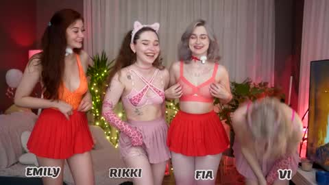 Snapshot of sunnyfia chatting on 22, 9, 2025 Fia  -  TG -  Mia -  Alice -  online show from 22, 9, 2025