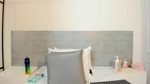 sunnywhitee online show from 5, 1, 2026