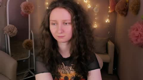 Snapshot of sunshine_blaze chatting on 29, 4, 2026 Alice online show from 29, 4, 2026