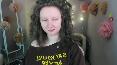 Snapshot of sunshine_blaze chatting on 24, 5, 2026 Alice online show from 24, 5, 2026