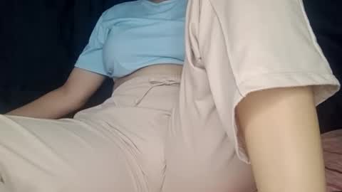 Snapshot of sunshine_days chatting on 7, 1, 2025 Annie online show from 7, 1, 2025