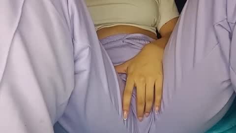 Snapshot of sunshine_days chatting on 19, 1, 2025 Annie online show from 19, 1, 2025