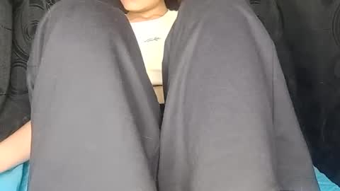 Snapshot of sunshine_days chatting on 20, 1, 2025 Annie online show from 20, 1, 2025