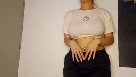 Snapshot of sunshine_days chatting on 27, 1, 2025 Annie online show from 27, 1, 2025