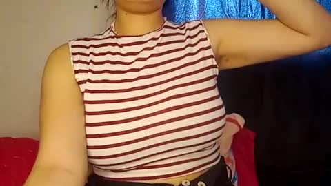 Snapshot of sunshine_days chatting on 27, 1, 2025 Annie online show from 27, 1, 2025