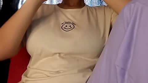 Snapshot of sunshine_days chatting on 5, 2, 2025 Annie online show from 5, 2, 2025