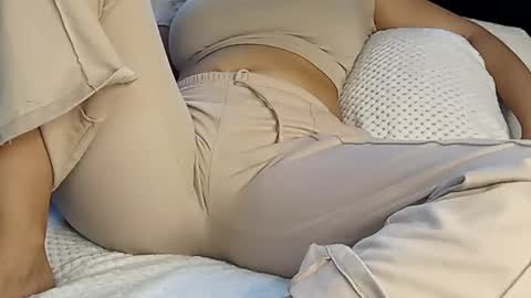 Snapshot of sunshine_days chatting on 10, 3, 2025 Annie online show from 10, 3, 2025