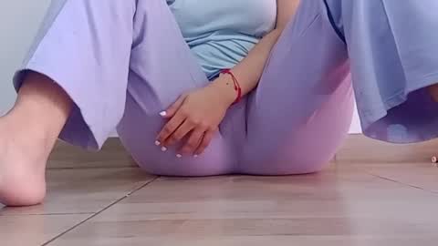 Snapshot of sunshine_days chatting on 26, 9, 2025 Annie online show from 26, 9, 2025