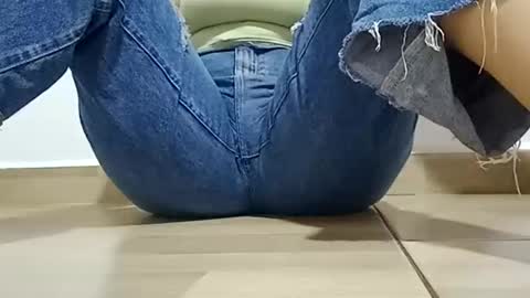 Snapshot of sunshine_days chatting on 14, 11, 2025 Annie online show from 14, 11, 2025