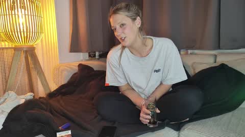 Snapshot of sunshine_diddy chatting on 11, 1, 2025 Ava online show from 11, 1, 2025