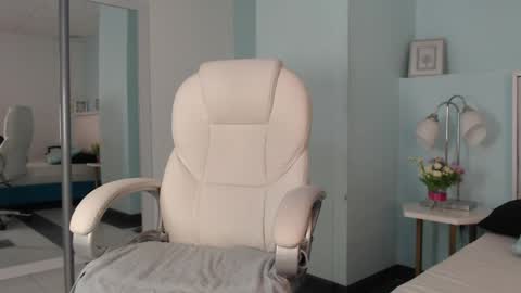 Snapshot of sunshine_gh1 chatting on 15, 5, 2026 Sunshine online show from 15, 5, 2026