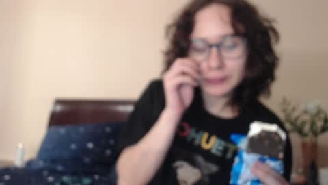 Hella online show from 2, 2, 2025