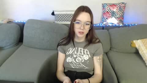 Snapshot of sunylily chatting on 18, 4, 2026 Lilith online show from 18, 4, 2026