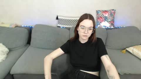 Snapshot of sunylily chatting on 24, 4, 2026 Lilith online show from 24, 4, 2026