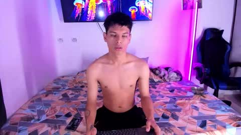 Snapshot of super_boys2 chatting on 29, 11, 2025 ALEX online show from 29, 11, 2025