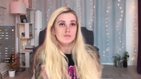 Snapshot of super_peach_stream chatting on 19, 1, 2025 ANNApvt open full info in bio online show from 19, 1, 2025