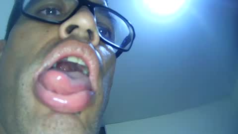 Snapshot of superboy977 chatting on 14, 7, 2026 superboy977 online show from 14, 7, 2026