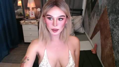 Snapshot of superh0tangelxx chatting on 11, 6, 2026 CARMINA online show from 11, 6, 2026