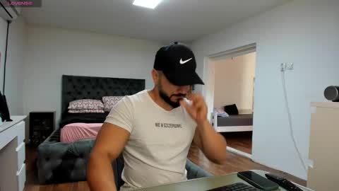 supermanboyxxl online show from 3, 11, 2025