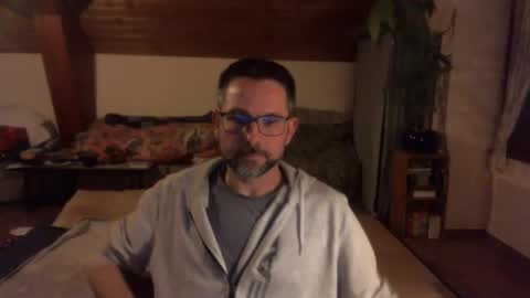 supersquirrel81 online show from 4, 12, 2025