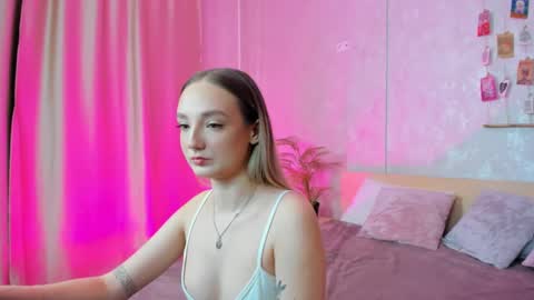 Snapshot of susan__clark chatting on 14, 2, 2025 Annie online show from 14, 2, 2025