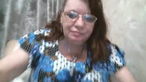Snapshot of susanaahsun chatting on 8, 4, 2026 SusanaAhSun online show from 8, 4, 2026
